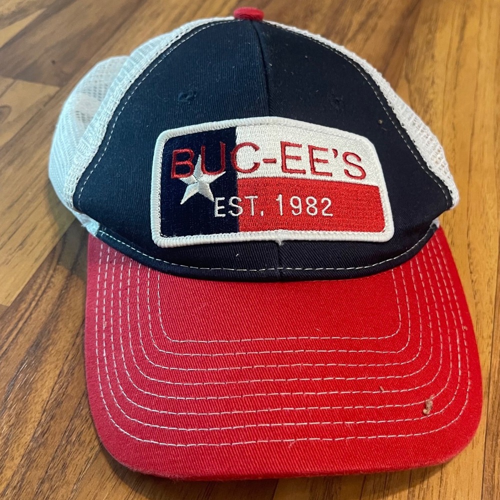 Buc-ee's Trucker Hat Mens OSFM Texas Flag Patch Red White Blue Mesh Snapback Cap